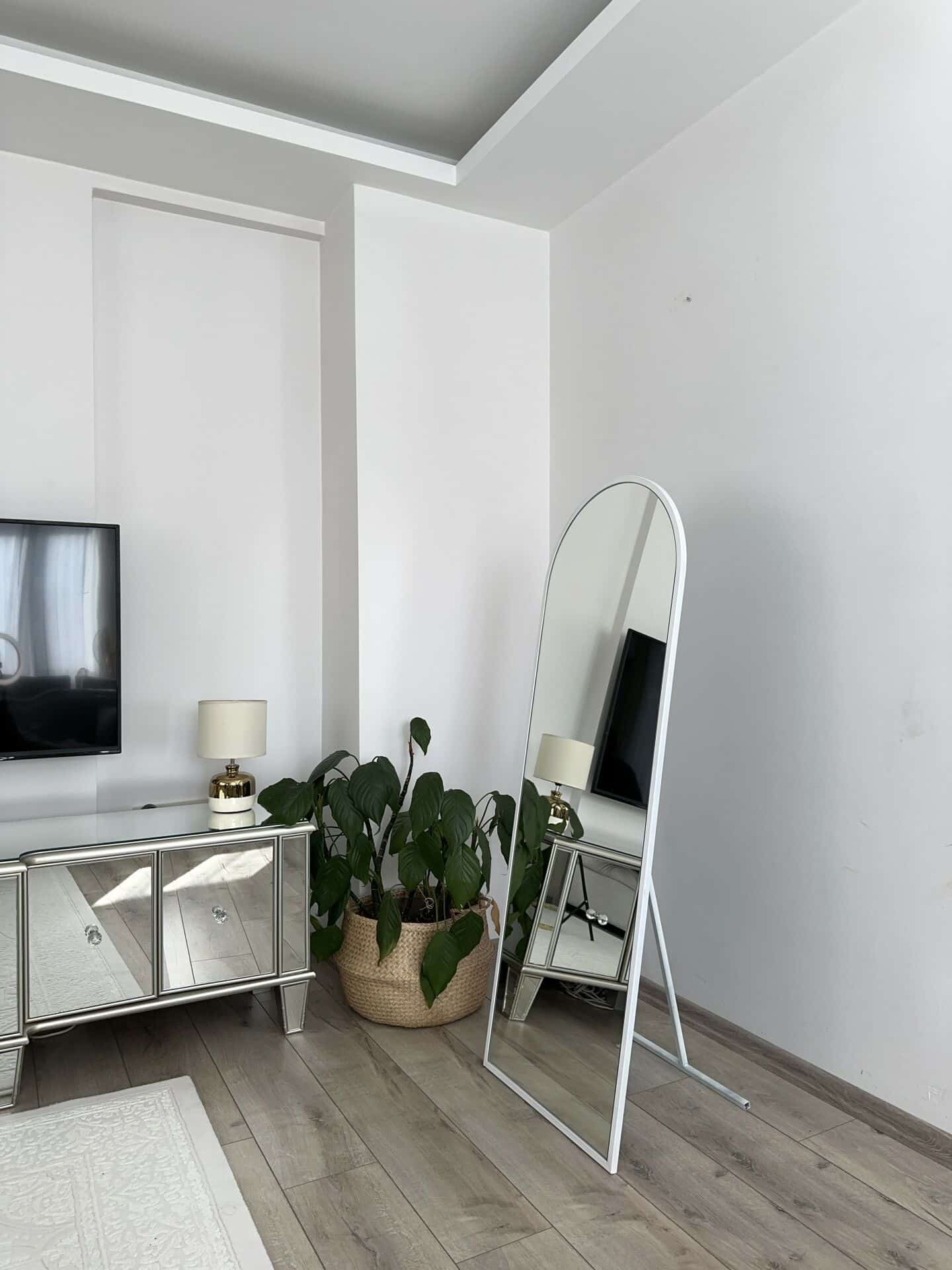 Ovaler Standspiegel in 3 Farben | 140×50 cm